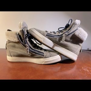 Women's sz 9 Giuseppe Zanotti faux fur Shoes